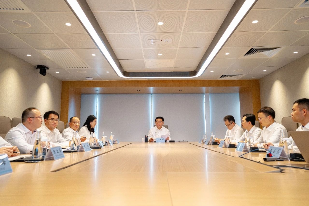 Man Shengang Visits Hong Kong for Research: Building a Strategic Support Platform for Dual-Drive Industrial Capital and Domestic-International Dual Circulation Development